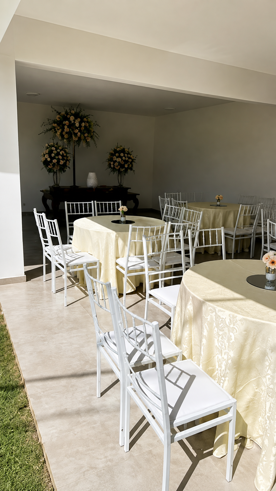 Mesa decorada em festa realizada no Espaço de Festa Joá